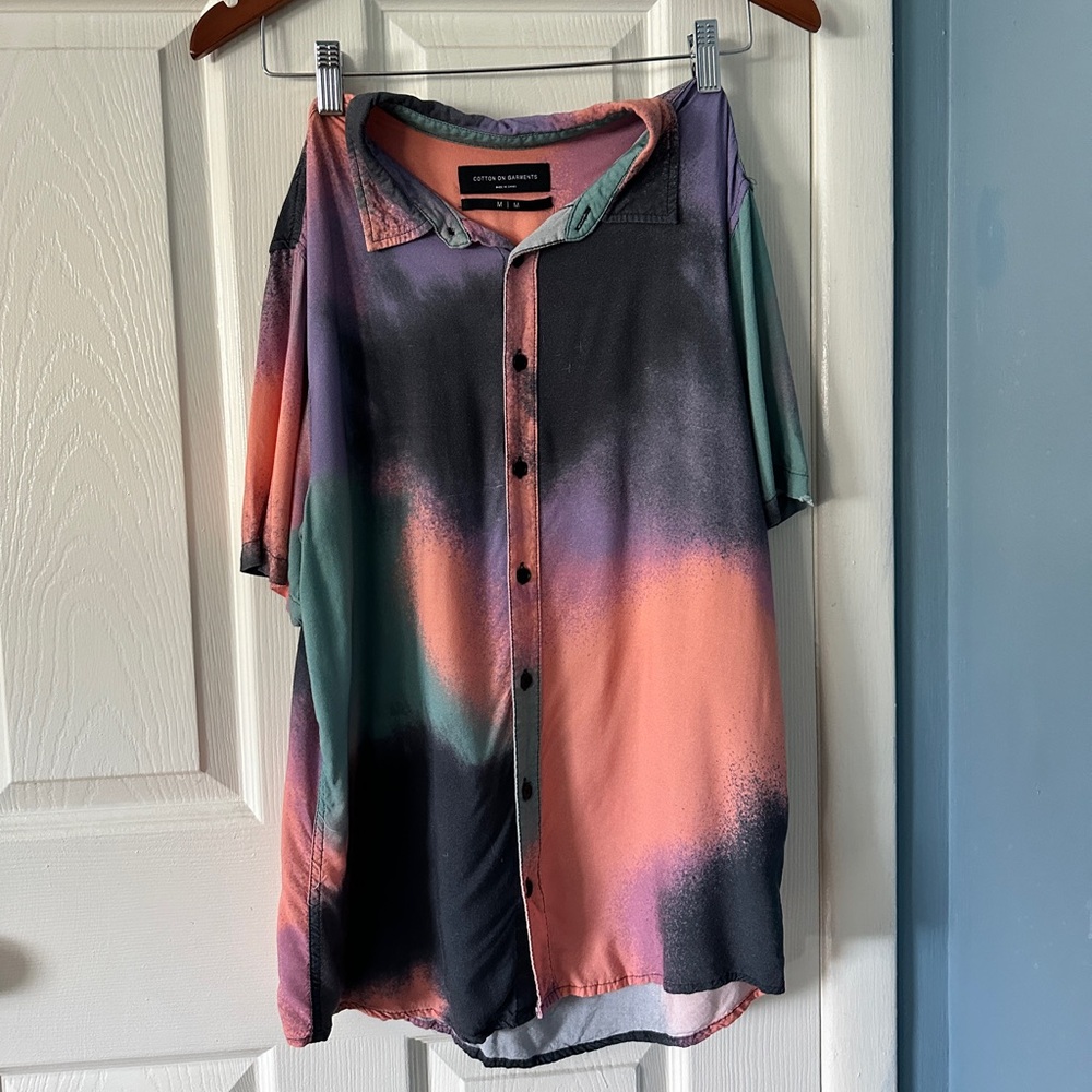 Men’s Multi-Colored Abstract Button Down Tee- Medium Cotton On